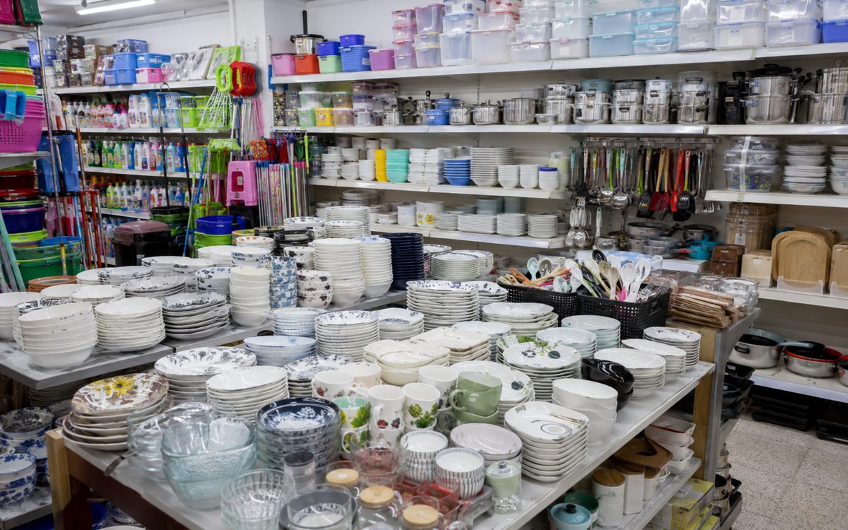 Interior de bazar chino en Torre-Pacheco
